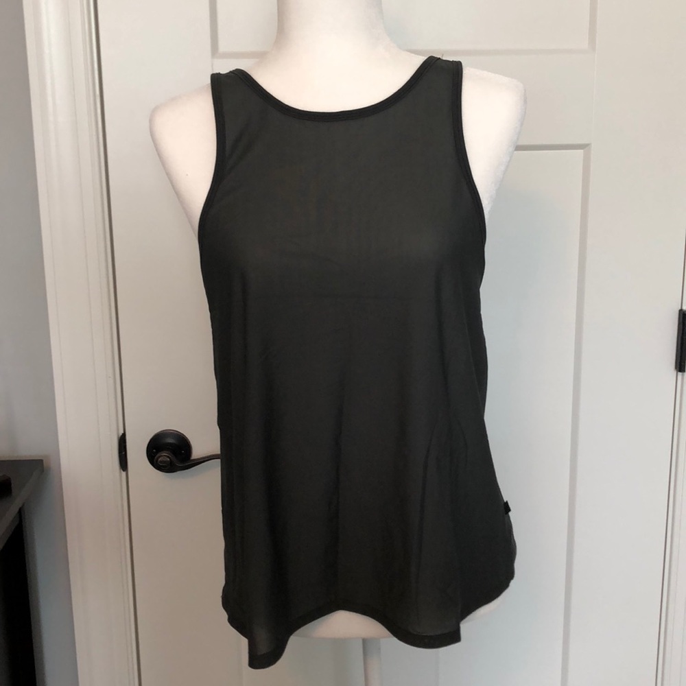 Lululemon Mesh Tank Sz 6